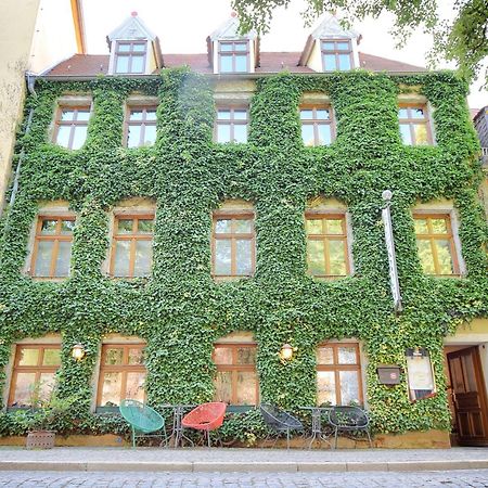 Zum Alten Krug Наумбург Экстерьер фото